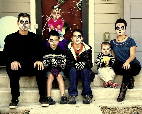 family halloween portrait