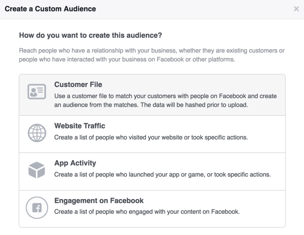 Selecione Arquivo do Cliente para criar seu público personalizado de assinantes de newsletters no Facebook.