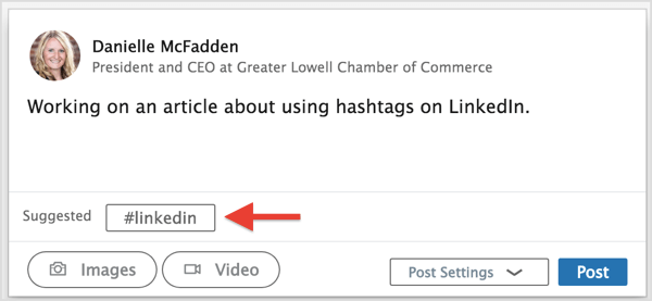Verwenden Sie einen der LinkedIn-Hashtag-Vorschläge oder geben Sie Ihre bevorzugten Hashtags ein.