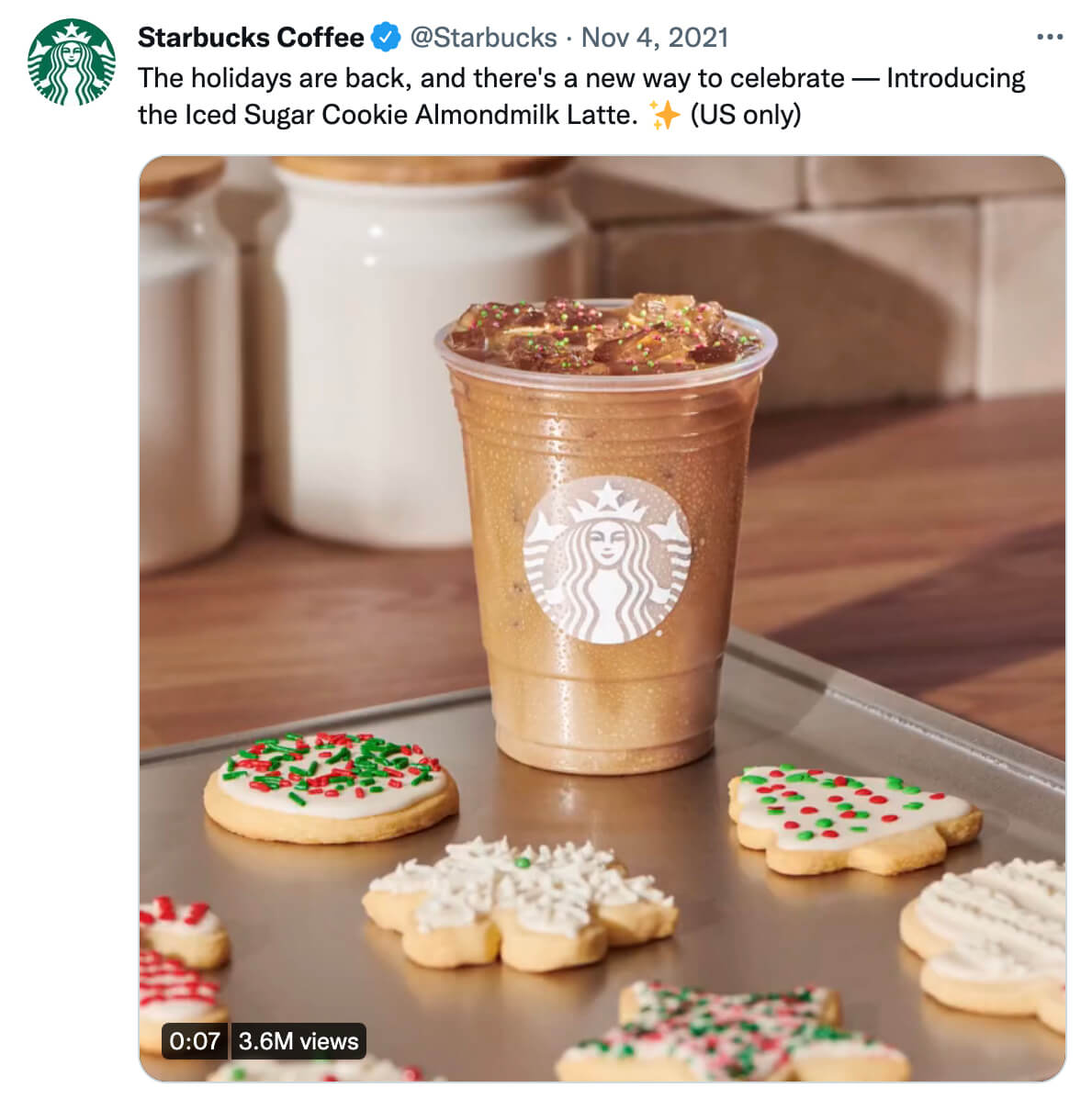 social-media-marketing-guide-holiday-campaigns-2022-elements-organic-content-starbucks-tweet-example-7